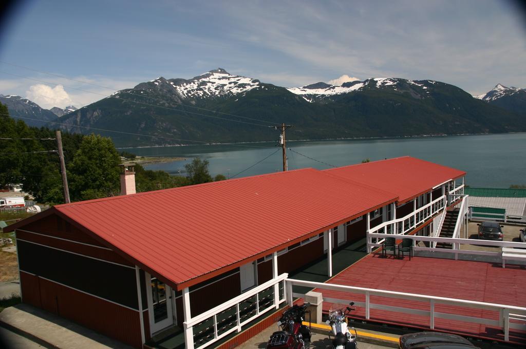 Captain'S Choice Motel Haines Quarto foto